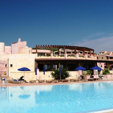 Residence Il Borgo Di Porto Corallo Виллапутцу Экстерьер фото