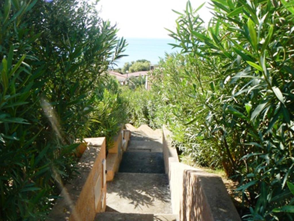 Residence Il Borgo Di Porto Corallo Виллапутцу Экстерьер фото