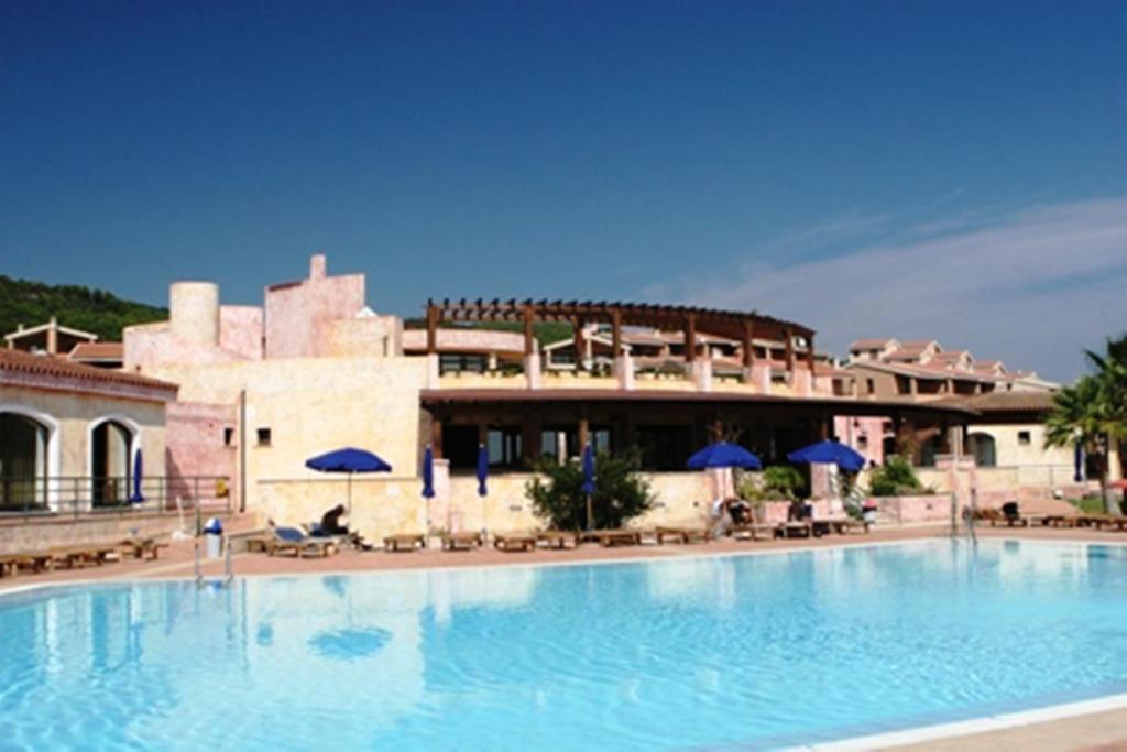 Residence Il Borgo Di Porto Corallo Виллапутцу Экстерьер фото